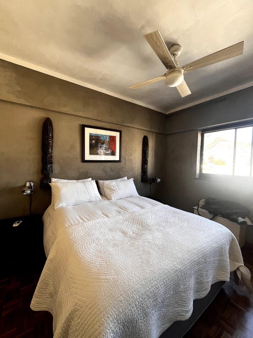 1 Bedroom Property for Sale in Sea Point Western Cape